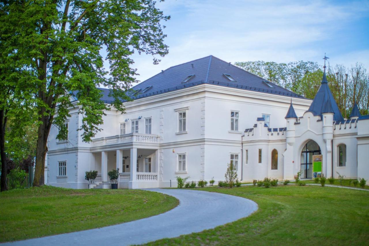 Bed and Breakfast Dvorac Jankovic Suhopolje Экстерьер фото