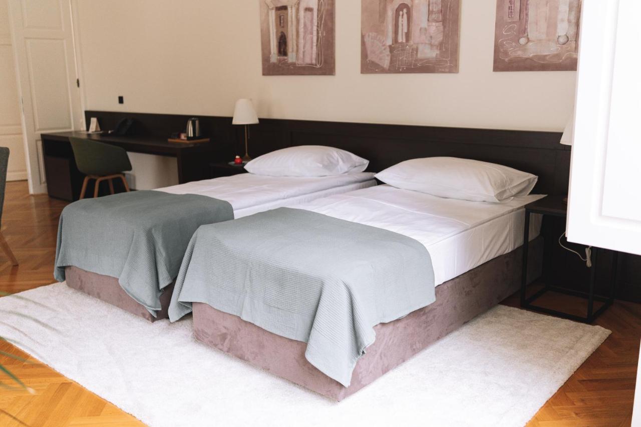Bed and Breakfast Dvorac Jankovic Suhopolje Экстерьер фото